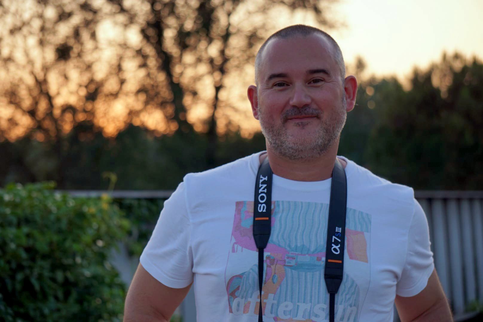 Antonio Valdovín: «Ahora me voy a soltar la melena, no sigo modas ni centenarios»