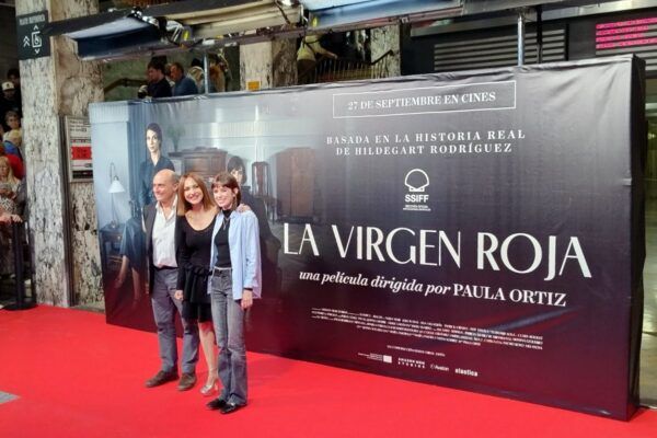 Sobrecogedora y extraordinaria, opiniones de `La virgen roja´ en su preestreno en Zaragoza